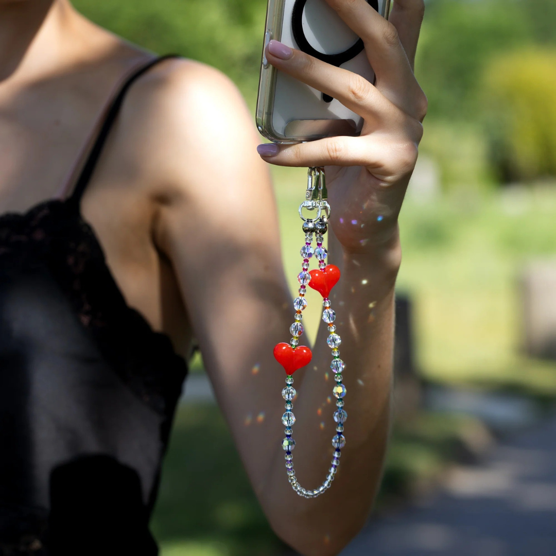 CHARMWELL — Ruby Heart — Phone Chain